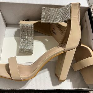 Elegant Tan and Silver Women's Heels